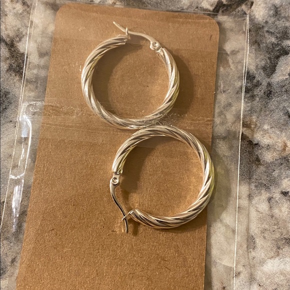 **BUY NOW** 925 Sterling Silver Hoop Earrings - Picture 2 of 2